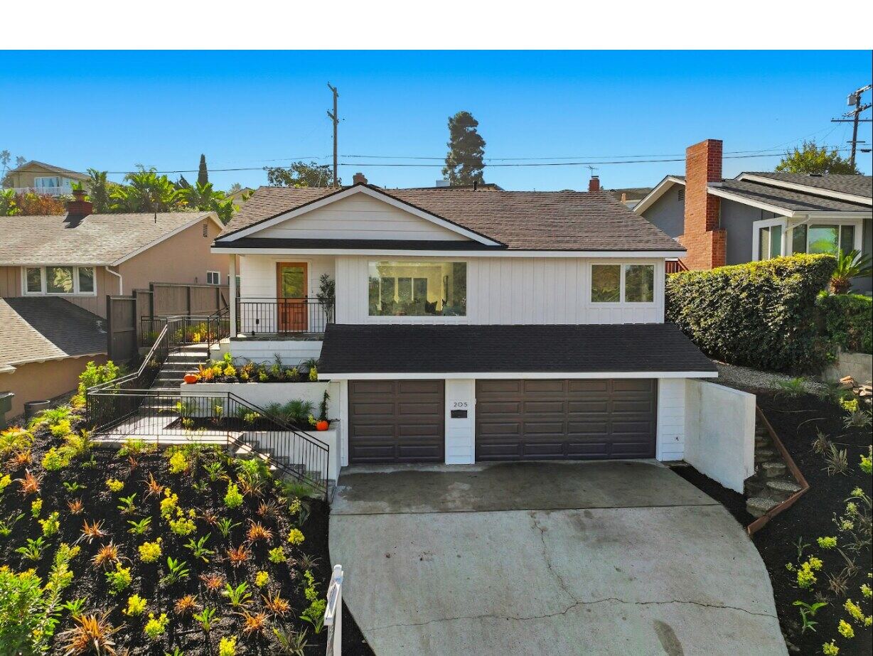 205 Vista Del Parque, Redondo Beach, sold by Gabi Bottura